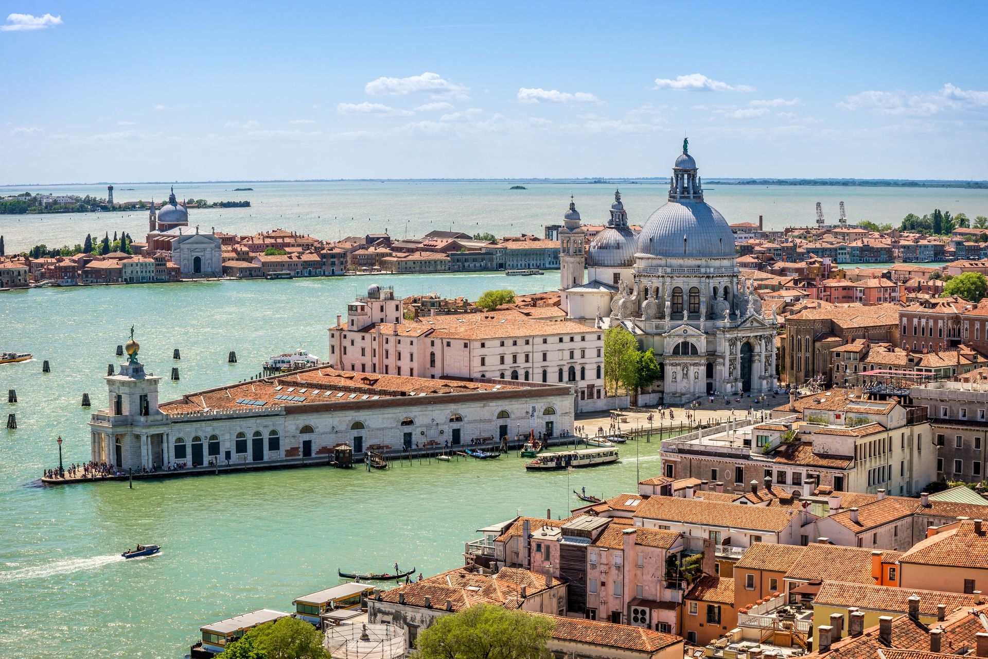 Vu aérienne de la ville de Venise en Italie et de ses canaux